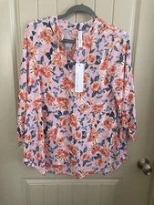 Dear Scarlett Medium Lizzy Pink Floral 3/4 Sleeve Top