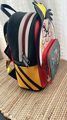 Loungefly Disney Alice in Wonderland Villains Queen Of  display picture 2