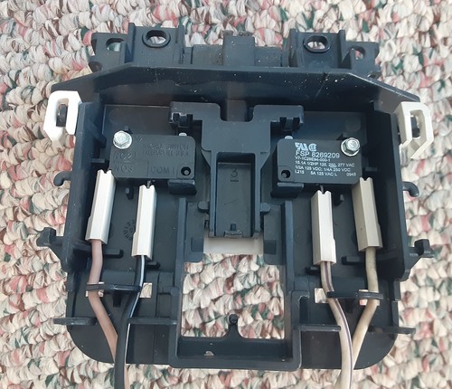 WHIRLPOOL Dishwasher DOOR LATCH ASSEMBLY W/ WHITE HANDLE 8524471 - Picture 2 of 7