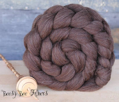 BEESYBEE FIBERS Undyed Natural Brown Corriedale Wool Roving Combed Top for Spinning, Felting 4oz