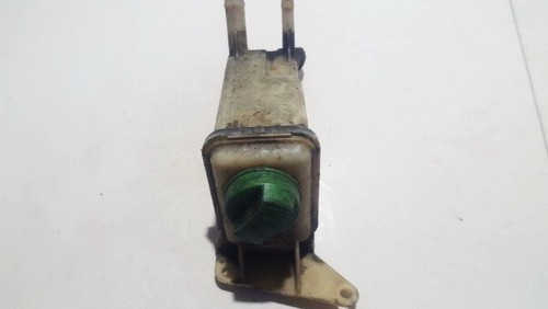 Volkswagen Passat 1999 Power Steering Pump Oil Reservoir Tank 8d04 #678361-01