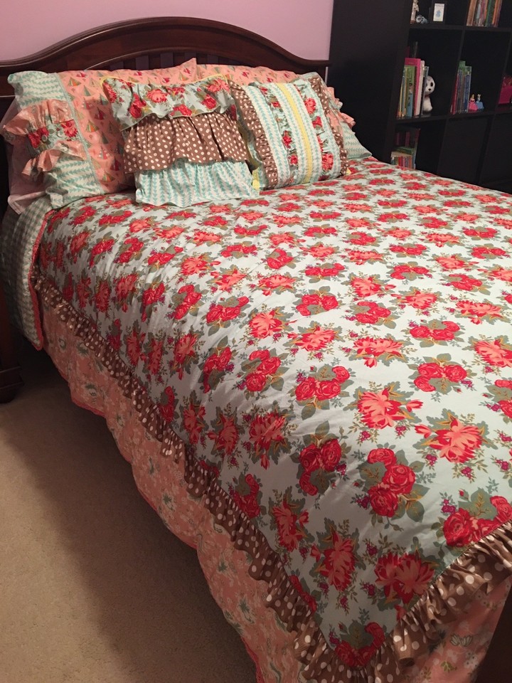 NWT Matilda Jane Sleep In Pillow Sham Cover Ruffles Crochet 18x18