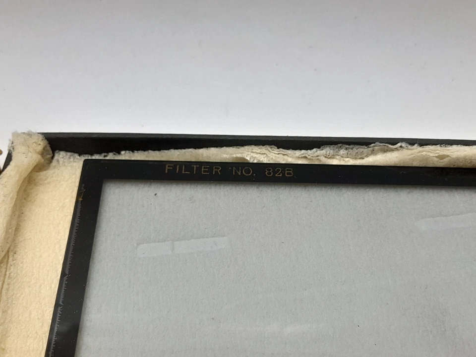 KODAK WRATTEN 82B 4X4" SQUARE GLASS MOTION PICTURE FILTER IN ITS BOX - Image 2 of 2