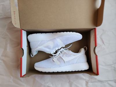 all white nike roshe womens