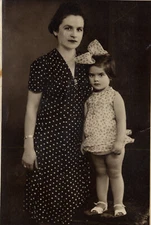 #20695 ATHENS Greece 1950s. Mother & daughter. Photo PC size RIGO