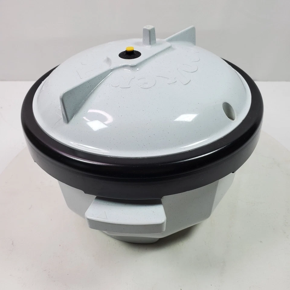 Nordic Ware Tender Cooker Microwave Oven Pressure 2.5 Quart White Cooker - Image 4 of 4