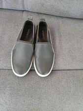 Vionic Cambria Olive Green leather Loafer Women's Size 6.5 WIDE~store return