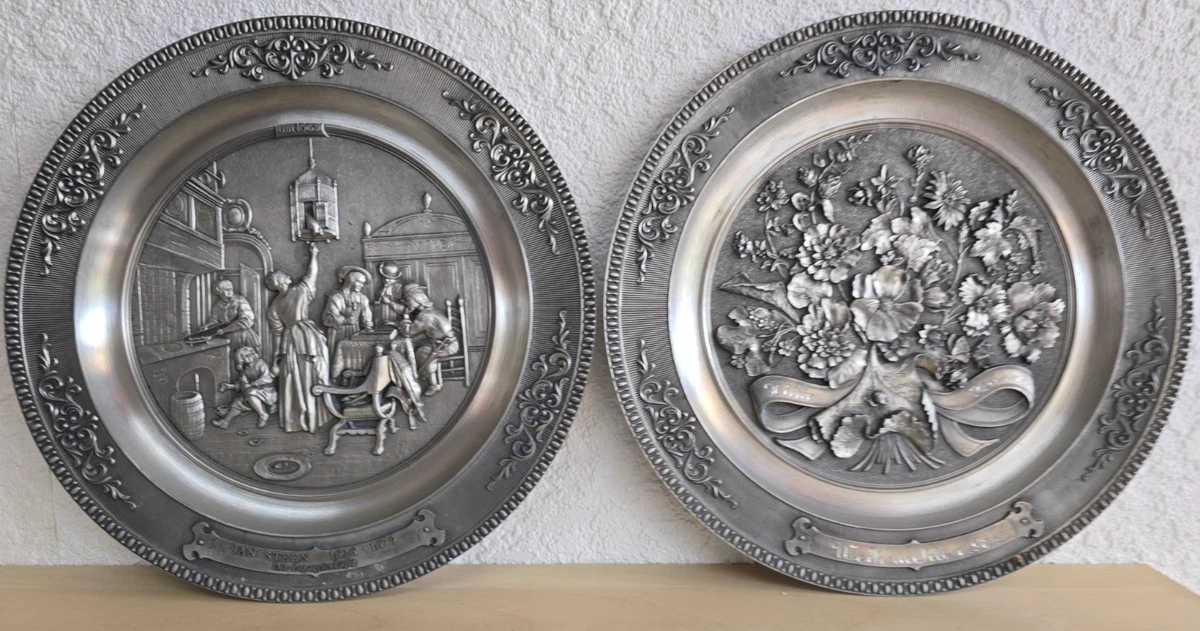 2 x Vintage WMF Zinn Wandteller mit Reliefmotiven 1x Jan Steen / 1x Weihnachten