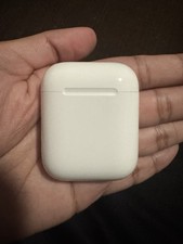 Apple AirPods 1st Gen Bluetooth Wireless In-Ear Earbuds w/ Charging Case White