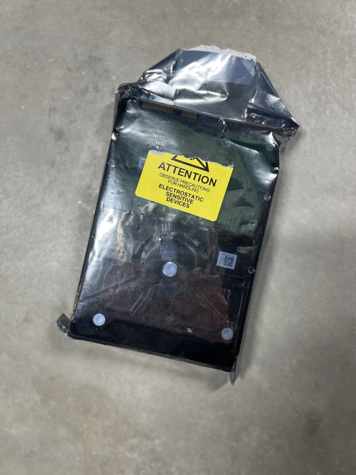 IBM System Storage 4TB 7.2K RPM 6GB/s SAS HDD | 9ZM270-039 - 00Y5826 - 00Y5909 - Image 2 of 4