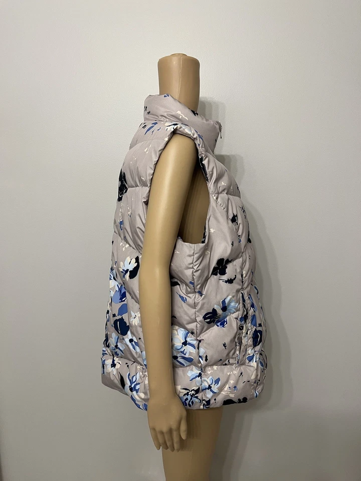 Lands’ End Women Floral Taupe Blue Down Insulated Puffer Zip Vest Size 1X - Image 3 of 4