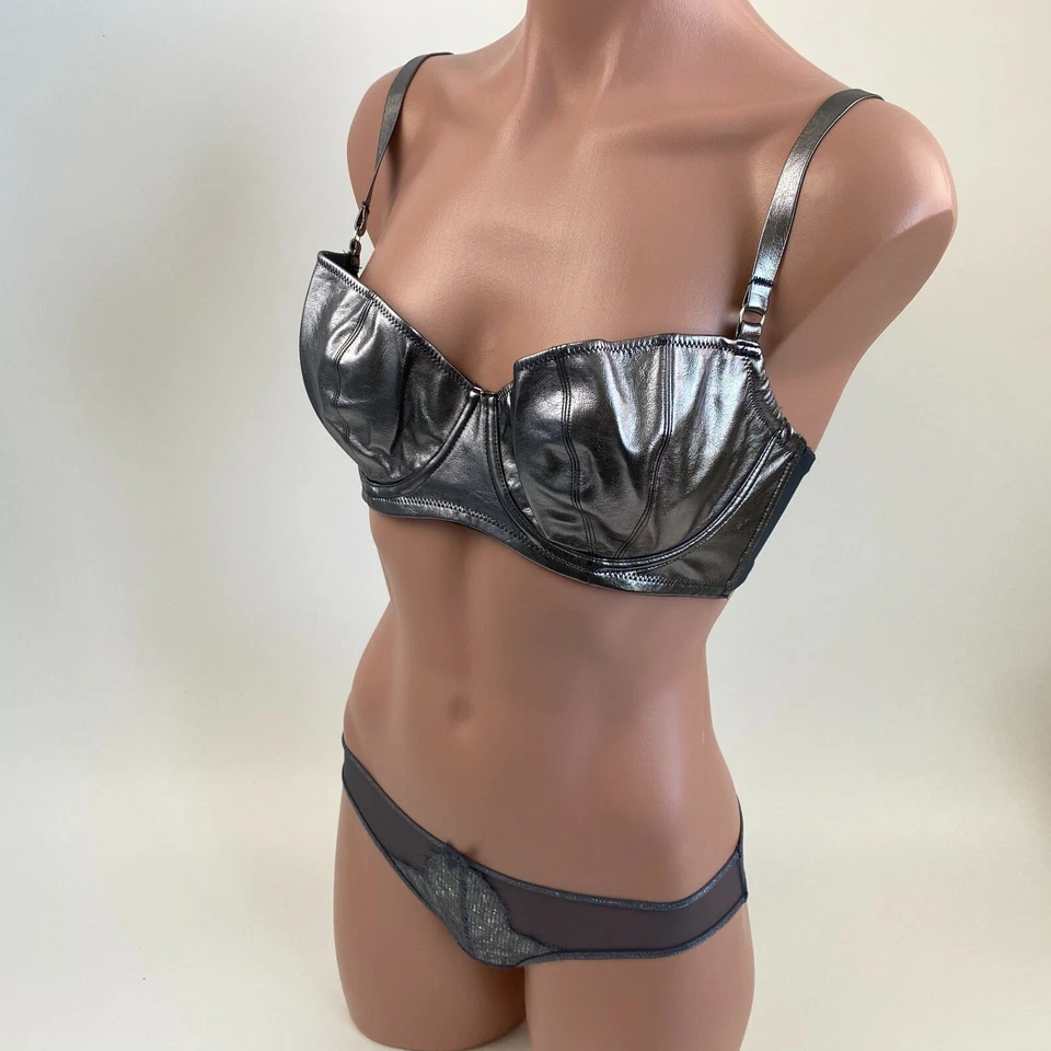 Victoria's Secret Dream Angels Push Up sin Sujetador Acolchado 32DD Cheekini XS Plateado   Foto 2 de 4