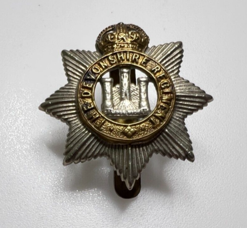 WW1 The Devonshire Regiment Cap Badge 42 x 41 mm - Photo 1/2