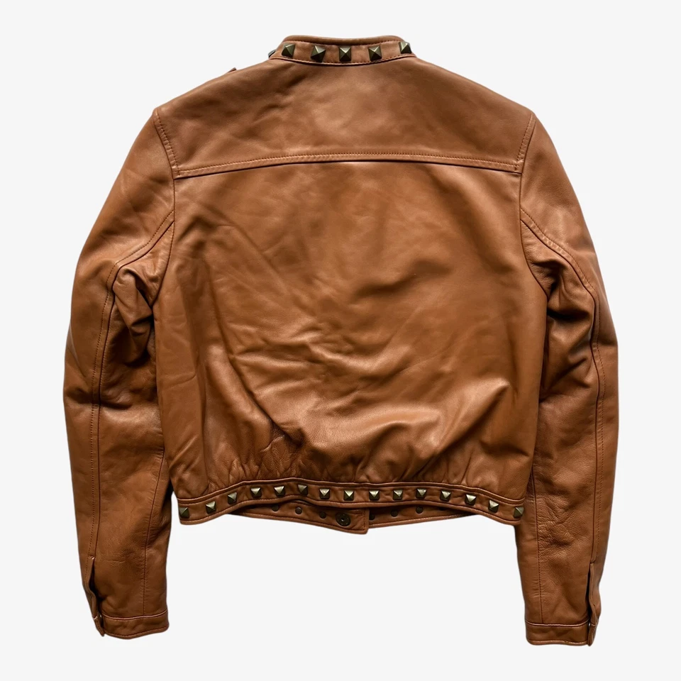 Chaqueta de motociclista de cuero marrón tachonado jeans Moschino vintage Y2K para mujer motocicleta Foto 4 de 4