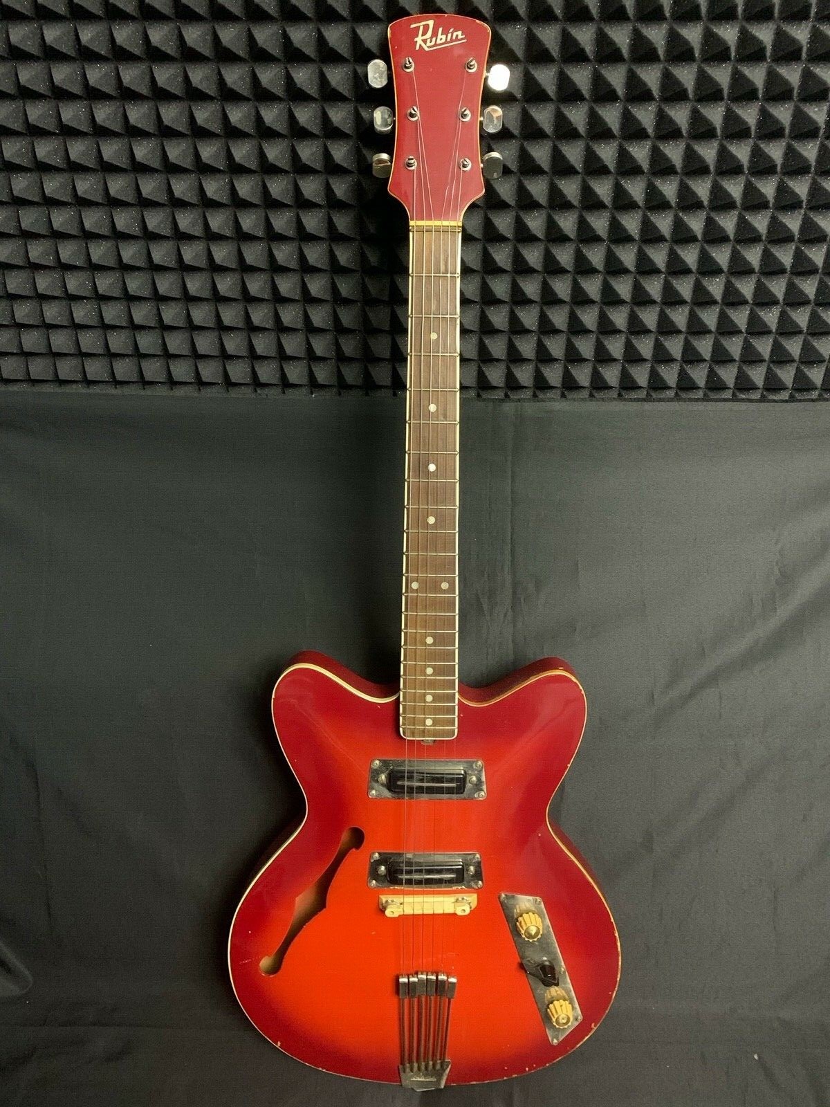 JOLANA RUBIN RARE Vintage semi-hollow Electric Guitar Czech Soviet USSR JOLANA RUBIN RARE Vintage semi-hollow Electric Guitar Czech Soviet USSR