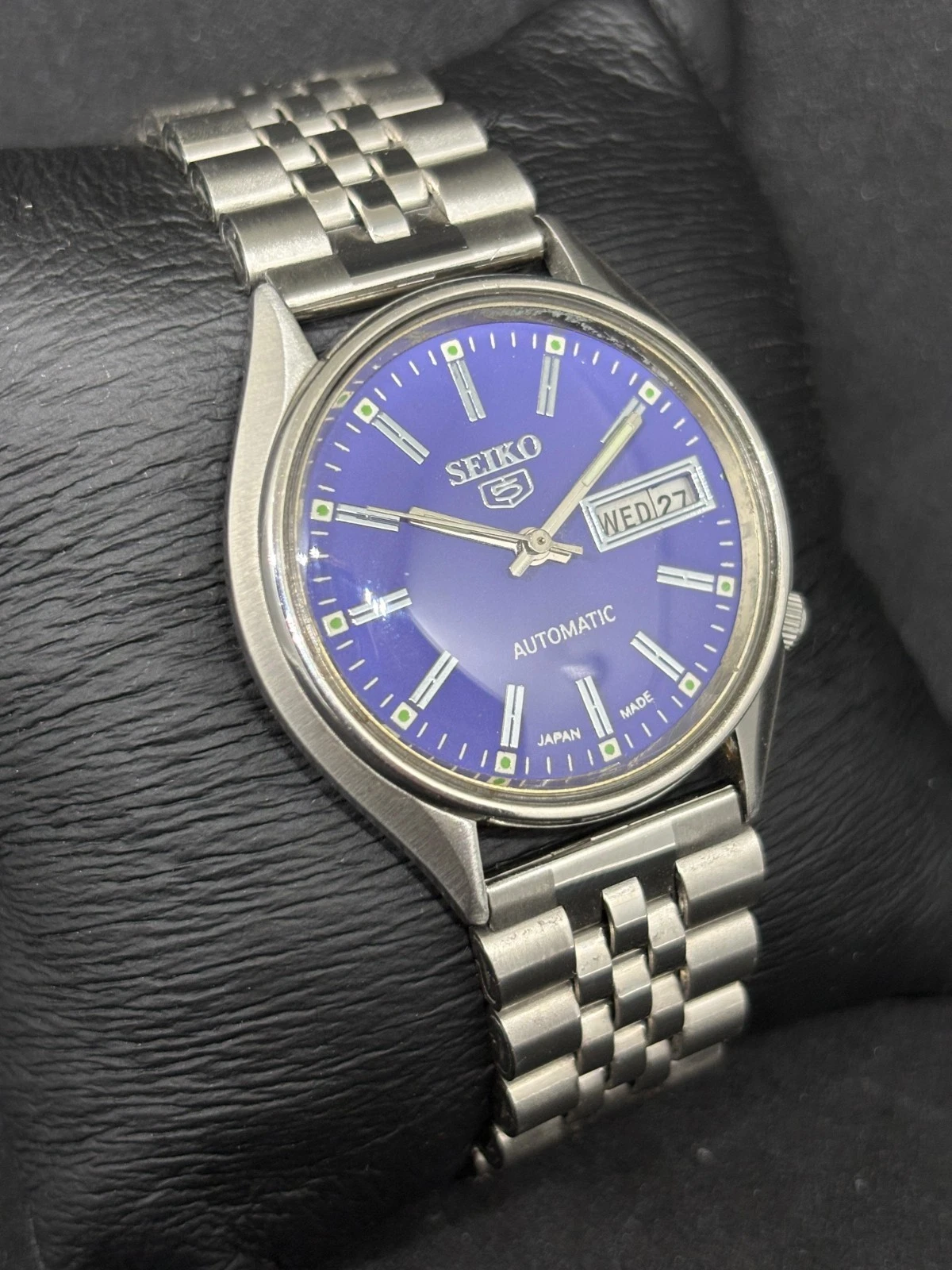 Vintage Seiko 5 Automatic Day/Date Japanese Men's Wrist Watch - product detail image 4