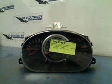 Compteur Mazda MPV