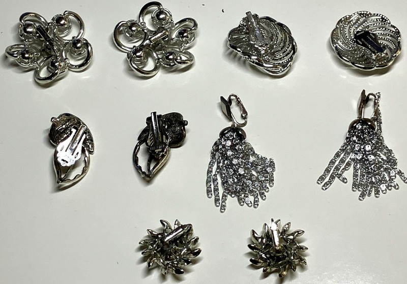 Vintage Lot 5 Signed SARAH COVENTRY Gold/Silver Tone Chunky Earring Sets