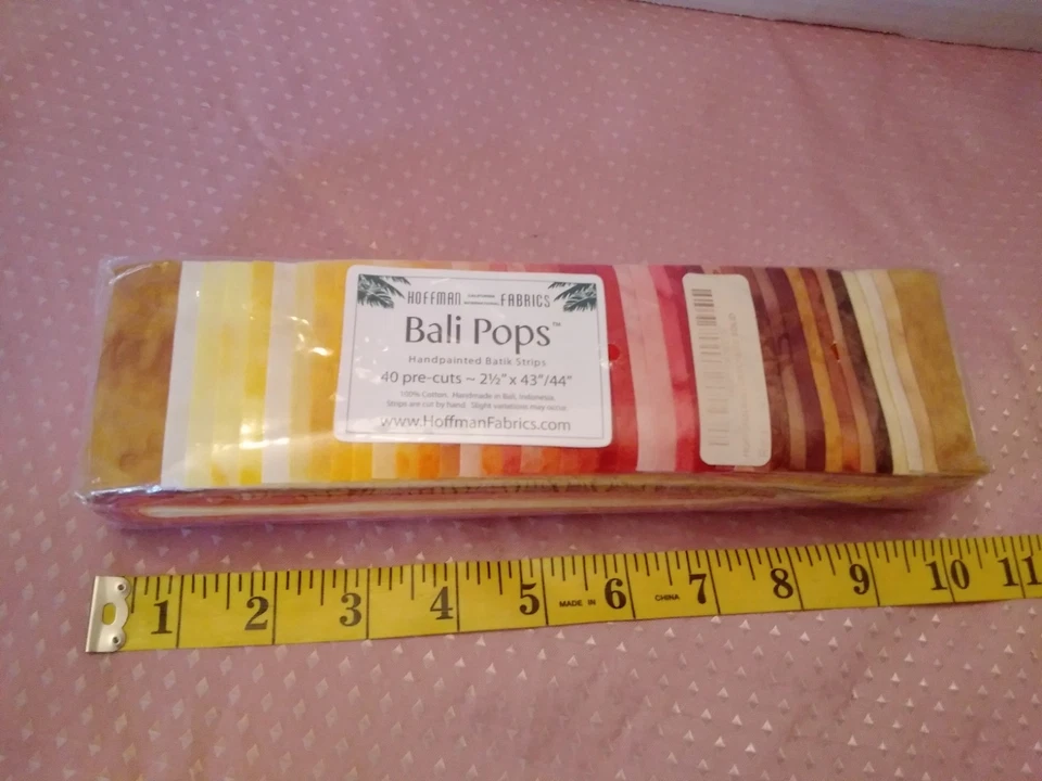 Tela Hoffman Telas Bali Pops #BP-288 -RED HOTS 40 Pre Corte 2 1/2 x 43"/44" Foto 3 de 4