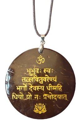 Halskette ''Gayatri Mantra'' Coconut gold lackiert 5cm