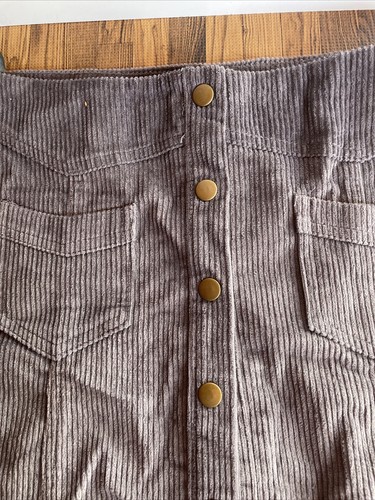 Juniors Size Medium She + Sky Corduroy Mini Skirt Gray Snap Front Pockets EUC - Picture 2 of 7