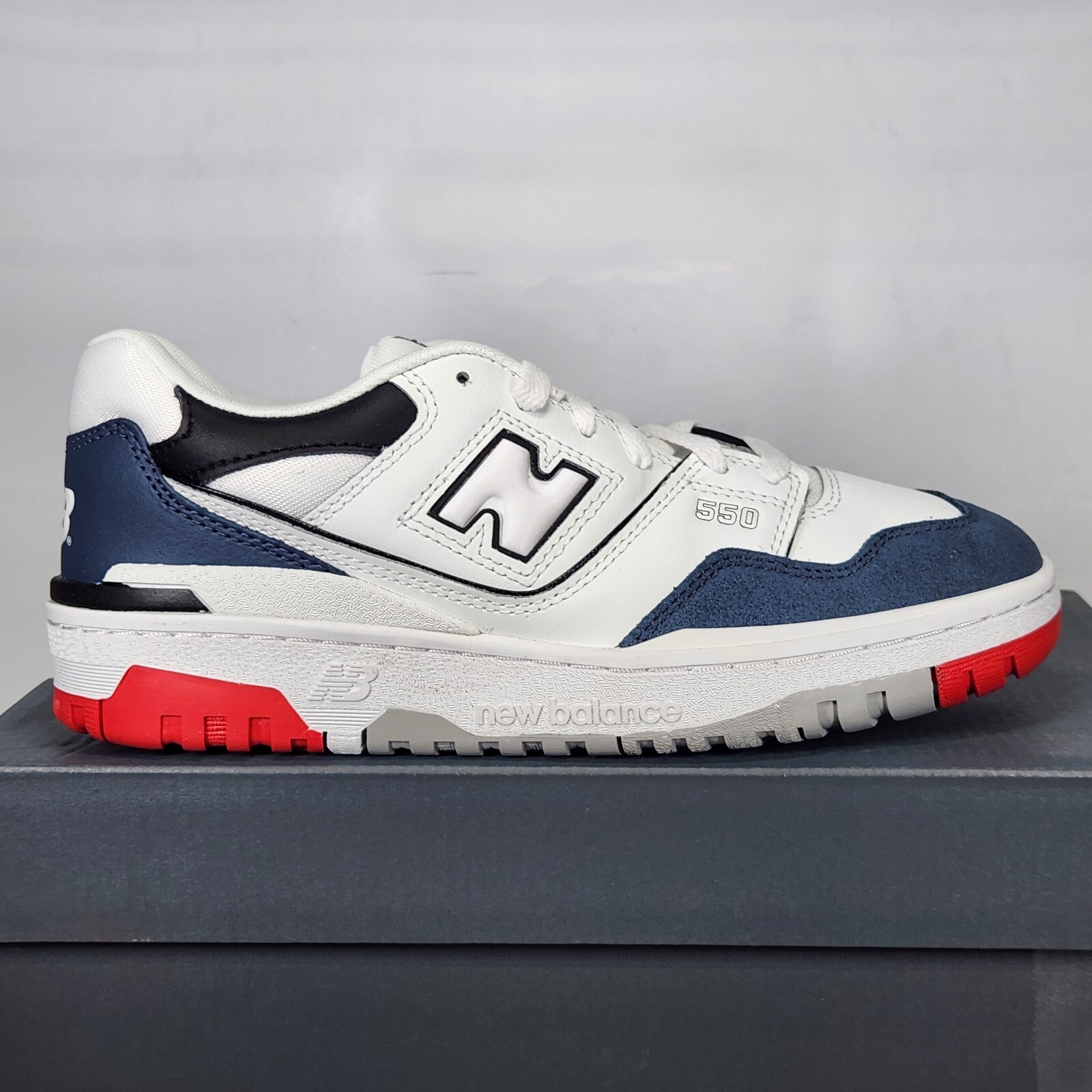 Size 7 Big Kids - New Balance 550 Basketball - White / Navy 