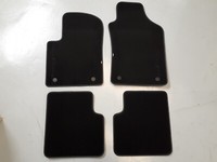 4Er Set Textil FußMatten Fiat 500 (2015-2024) Original Stickerei Schwarz
