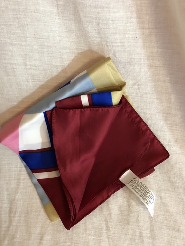 Sciarpa Olivia Rosselli Vintage Roma Italia Setosa Circolare Geometrica 26,5 x 26,5" - Foto 4 di 7