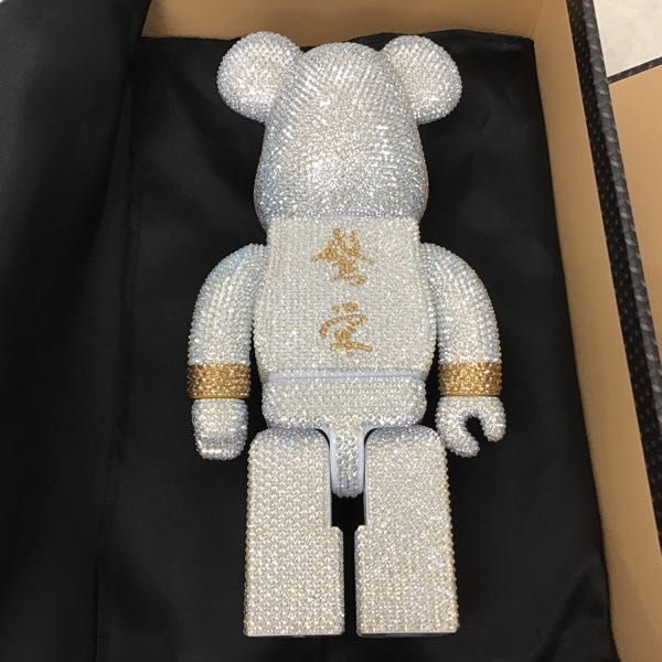 CRYSTAL DECORATE mastermind JAPAN BE@RBRICK 400% WHITE CRYSTAL DECORATE mastermind JAPAN BE@RBRICK 400% WHITE
