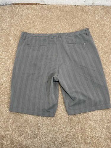 Travis Mathew Shorts Mens Size 40 Dark Gray 11" Inseam Golf Casual Chino - Picture 6 of 6