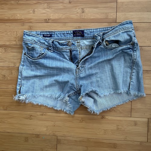 VGS Womens Y2K Studded Light Wash Jean Shorts 12 Denim 2000s Button Pockets - Picture 3 of 12