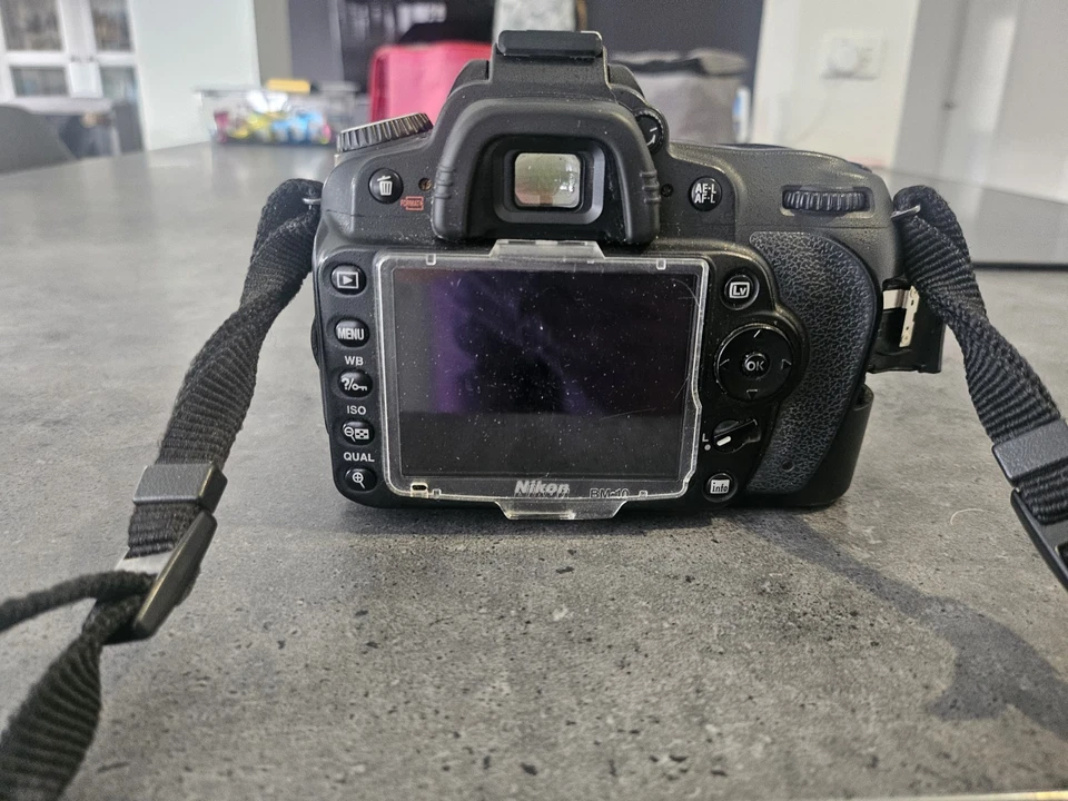 Nikon D90 DSLR Camera Body Only BLACK - image 4 of 4