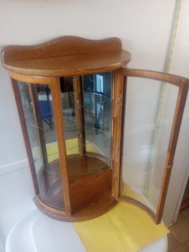 19 in. Vitrina de vidrio curvado de tres niveles Foto 2 de 4