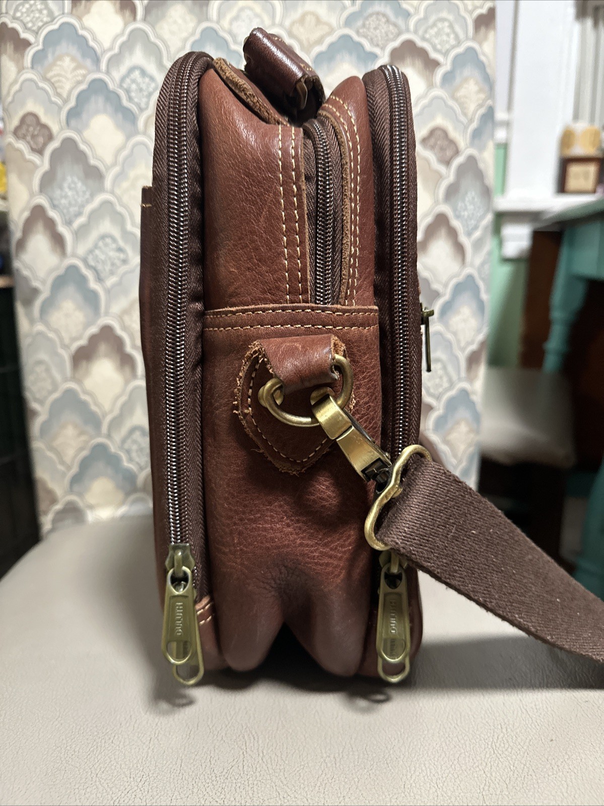 Genuine DULUTH Trading Company tan leather messenger Lifetime Leather Bag image 3