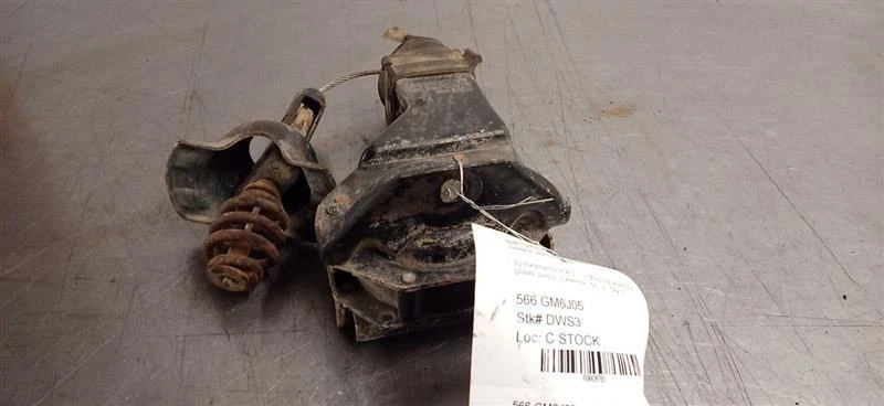 Porta-rodas sobressalentes de 2005 Cadillac Escalade Esv 8428765 - Imagem 2 de 4