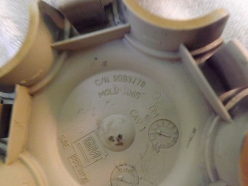 Buick Rendezvous 2002-05 Machined/Gray Center Cap Part  # 9593778 - Picture 6 of 6