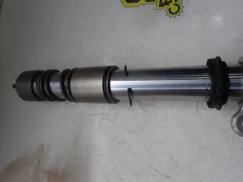 Aprilia Rally 50 Air 1995-2004 Rally 50 H20 1996-1999 Hub and Fork Leg 8203775 - Image 4 of 4