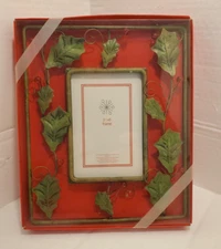 Green Vine 7X9" Metal Floral Figurine Picture FRAME Holds 3.5X5" Photo