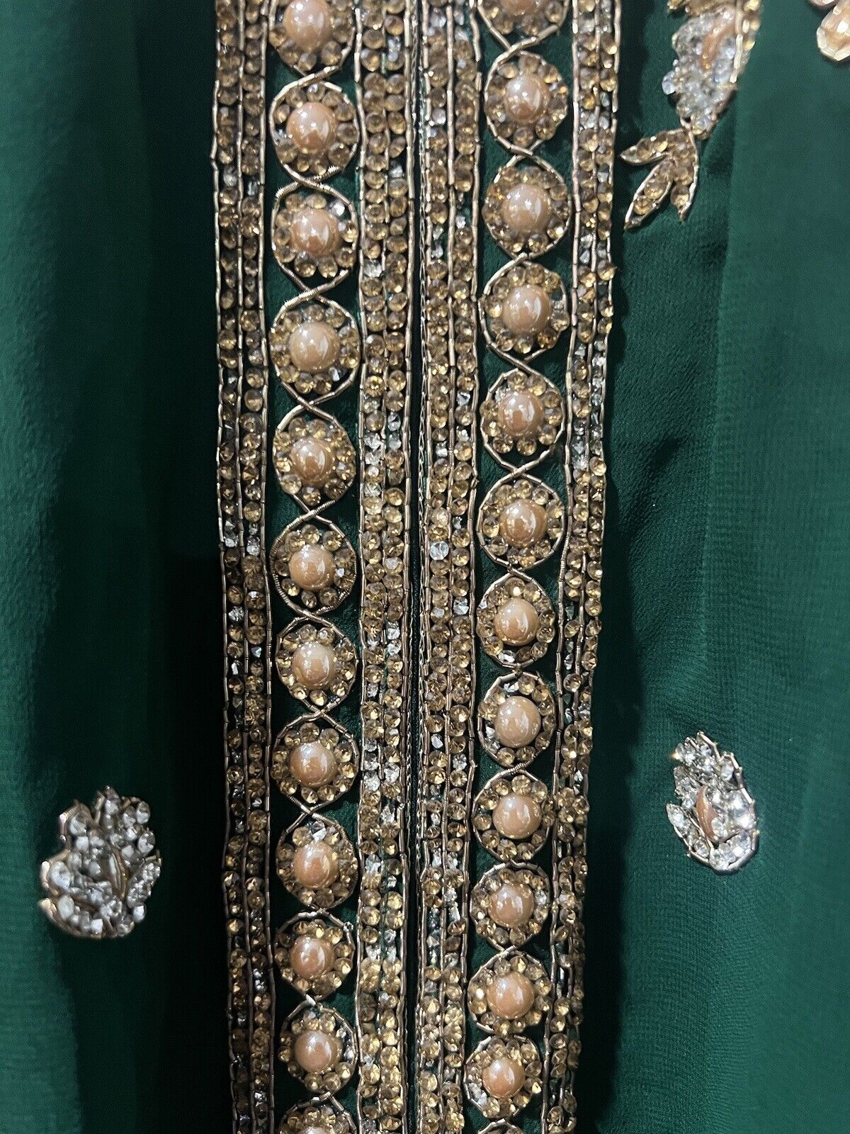 Emerald and gold kaftan - image 3