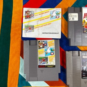 Lot of 4 Nintendo NES Games Chessmaster (CIB) Astynax RoboCop Mario Duck Hunt