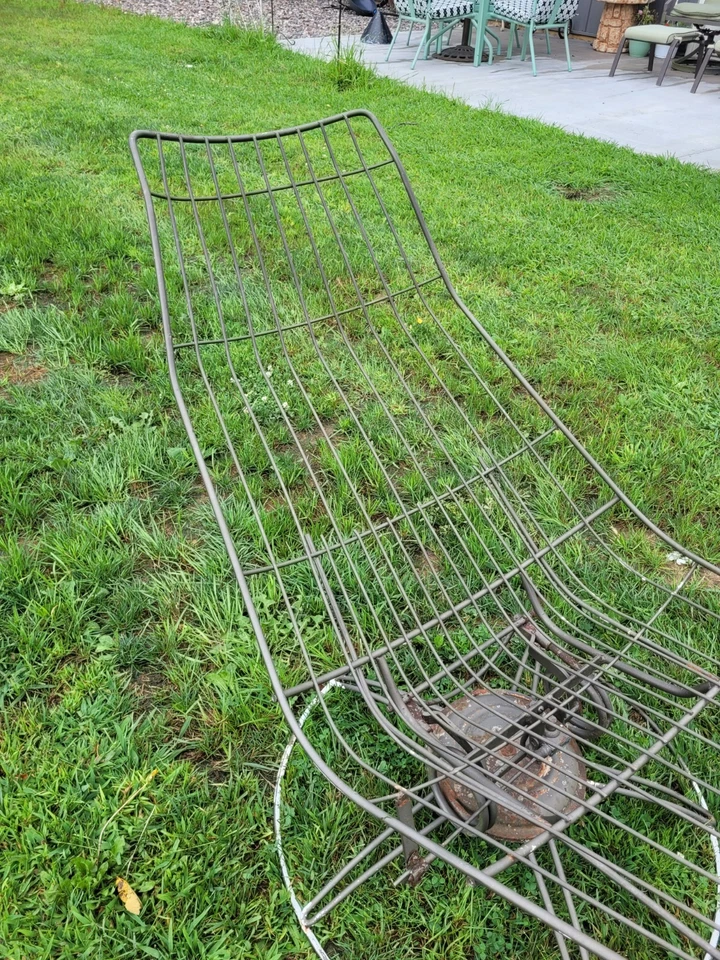 Homecrest Bare Iron Retro Vintage Banana Lounger Pati Lounge Chair - Image 3 of 4