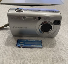 Sony Cyber-shot DSC-S40 4.1MP Compact Digital Still Camera for parts or repair