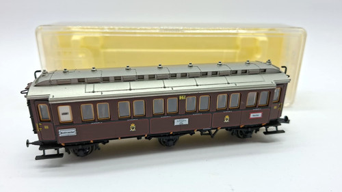 Trix 1:87 H0  23339 Personenwagen D-Zugwagen 3.Klasse  KPEV - braun in OVP | Zustand: Gebraucht