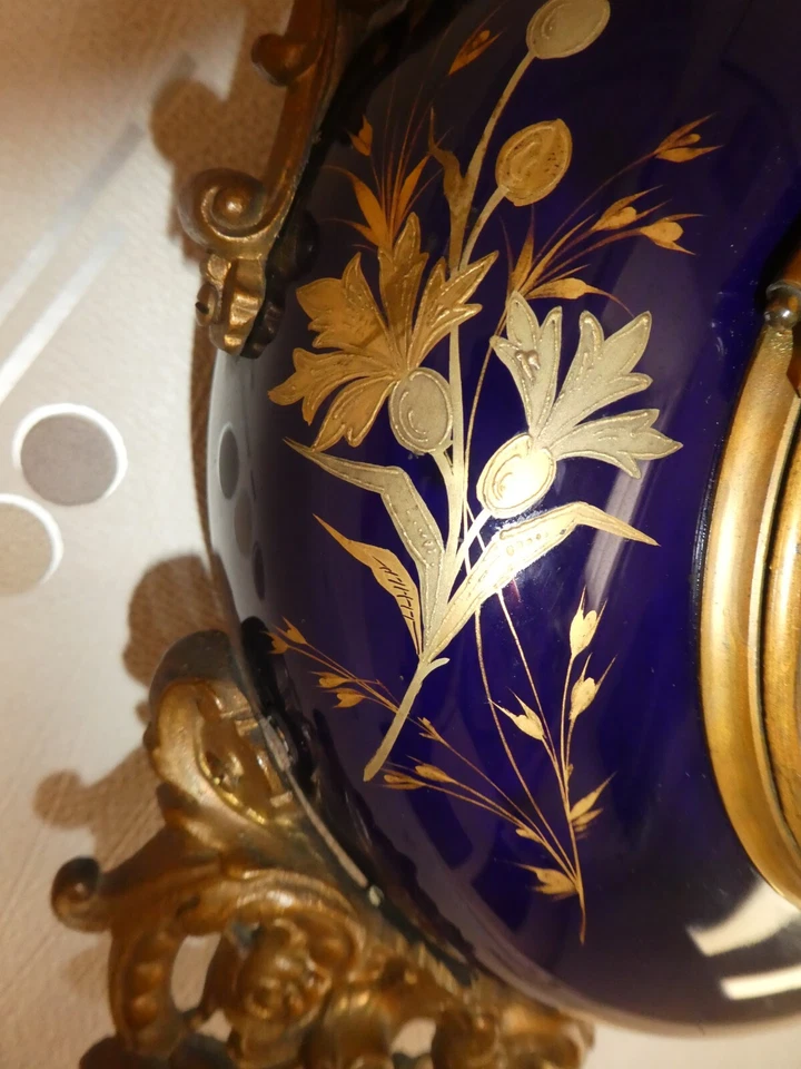 Superbe Pendule Murale Cartel Bronze Doré porcelaine bleu cobalt et or XIXème - Photo 4/4