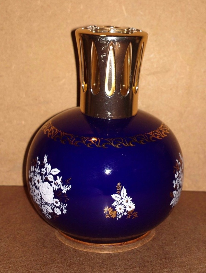 Ancienne Lampe Berger à Catalyse En Porcelaine - Décor Fleurs - Diffuseur De Parfum Vintage