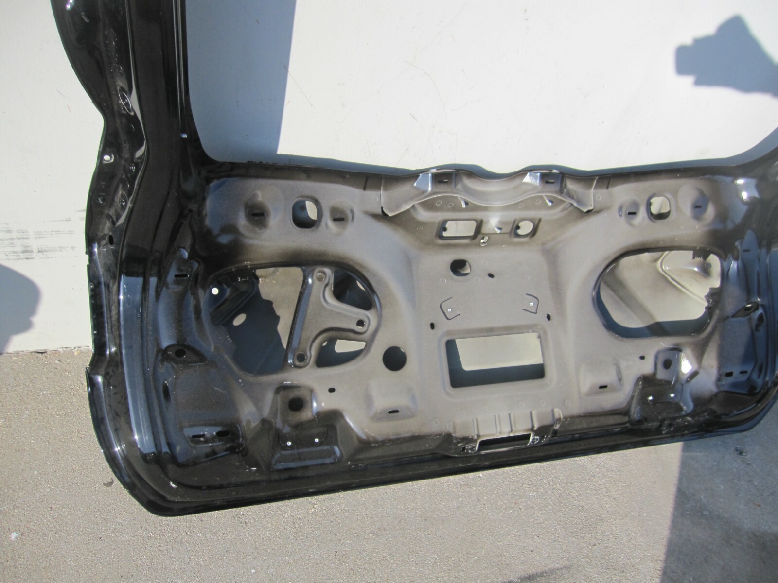 2017 2018 2019 2020 MASERATI LEVANTE REAR LIFTGATE TAILGATE OEM NON DAMAGED