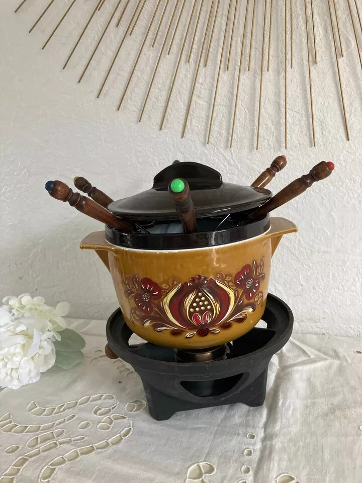 Service à Fondue Vintage - Fonte émaillée, Décor Fleurs Et Coq - Années 70