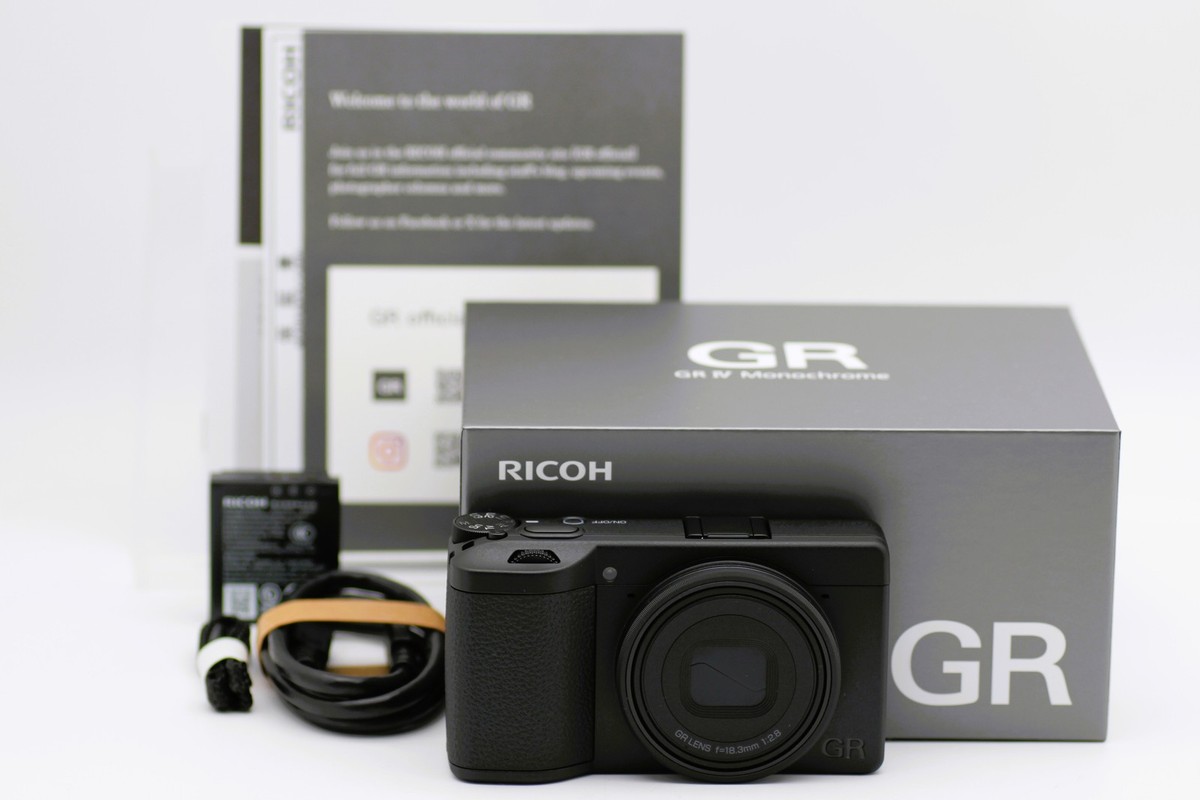 Unused] RICOH GR IV Monochrome Digital Camera 25.7MP Compact Open