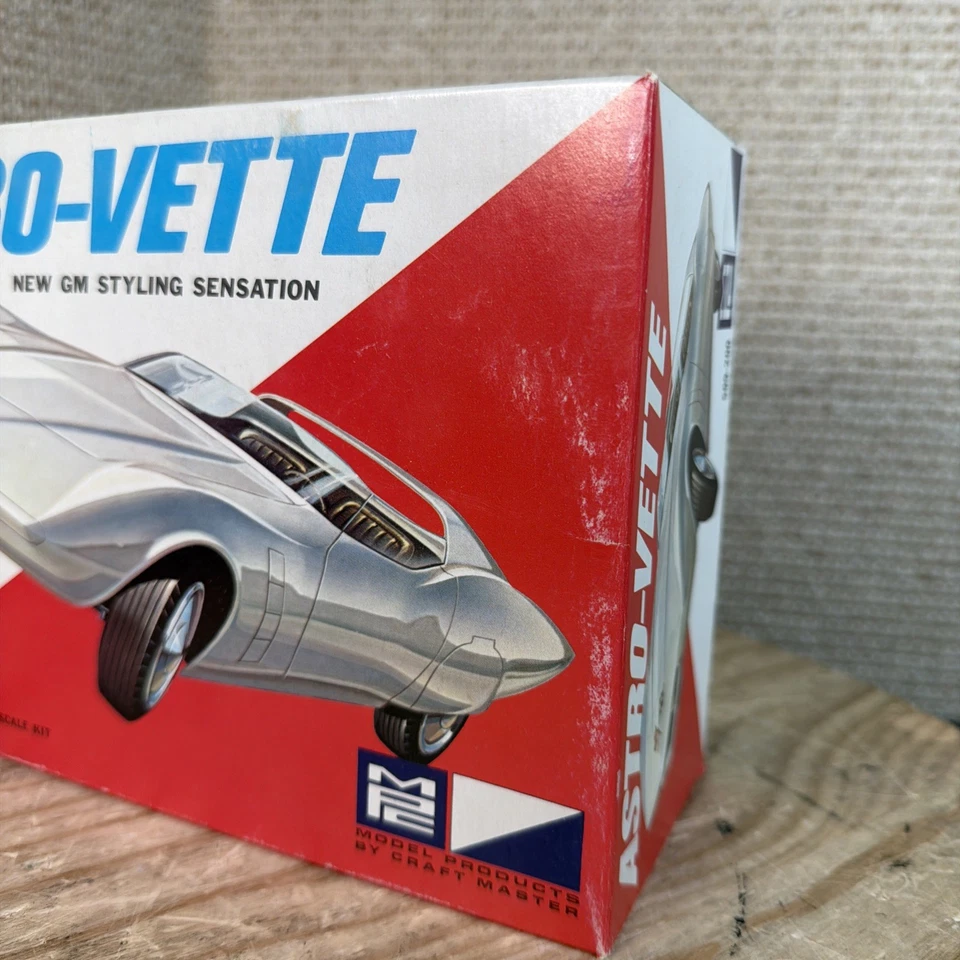MPC Astro Vette GM Styling Sensation 1/25 Scale #509-200 - Image 2 of 4
