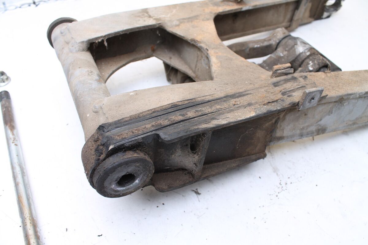 1985 - 1986 Kawasaki Ninja 600 ZX600A Swingarm Swing Arm 1985 - 1986 Kawasaki Ninja 600 ZX600A Swingarm Swing Arm